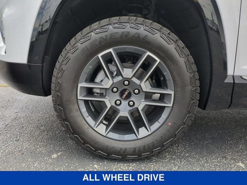 New 2026 GMC Terrain AT4 w/ Technology Package II AWD/4WD image 34