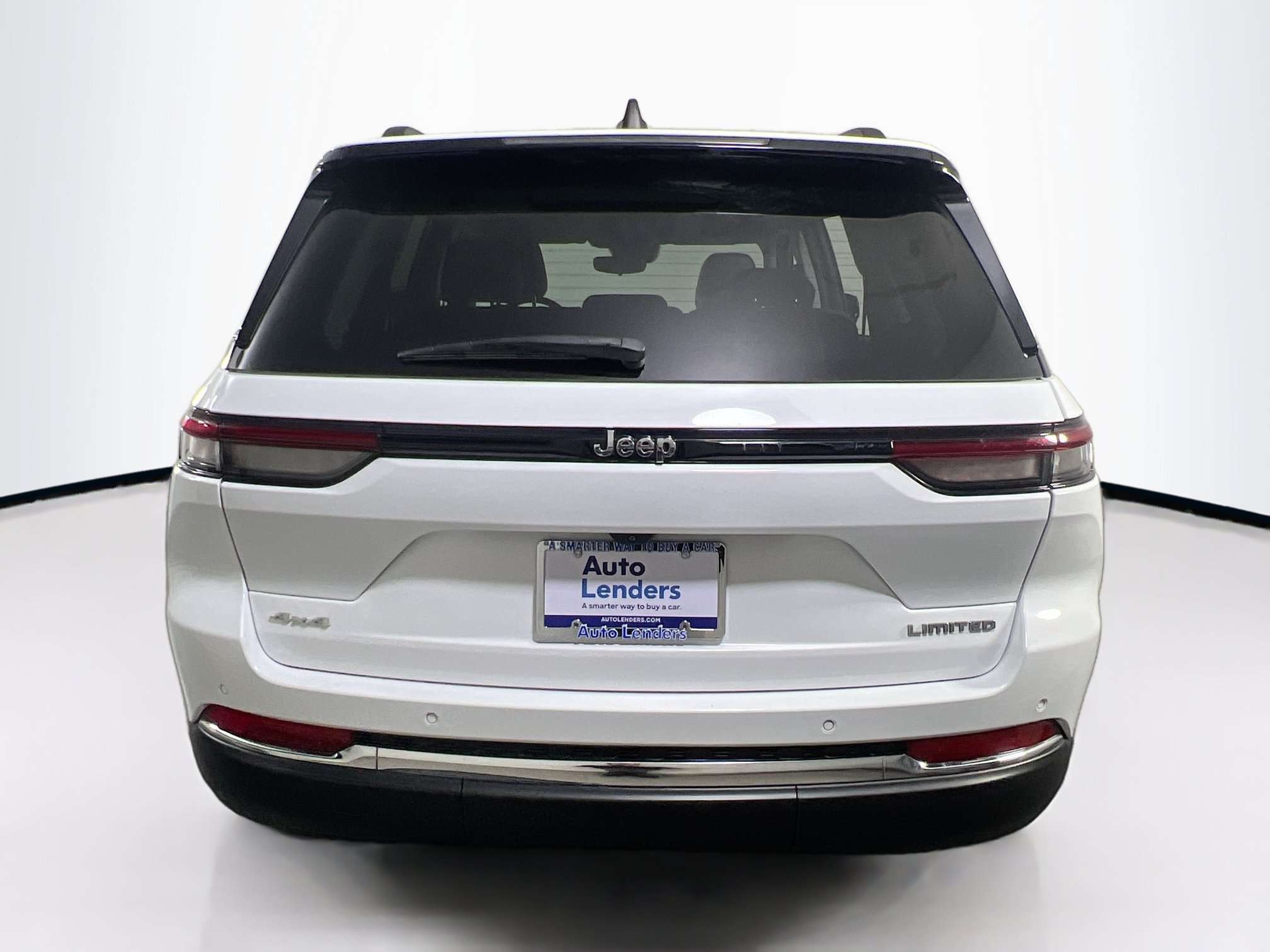Used 2023 Jeep Grand Cherokee Limited AWD/4WD image 6
