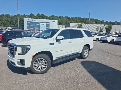 Used 2022 GMC Yukon SLT w/ SLT Premium Package RWD image 6