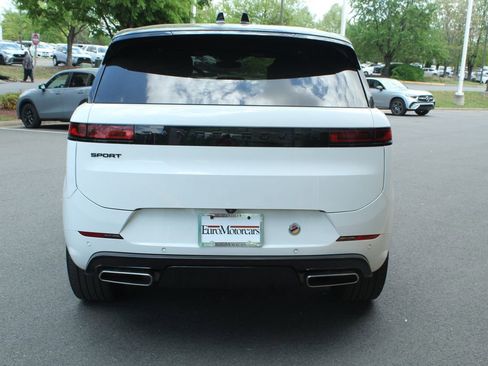 Used 2025 Land Rover Range Rover Sport Dynamic SE AWD/4WD image 7