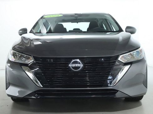 Certified 2025 Nissan Sentra SV image 7