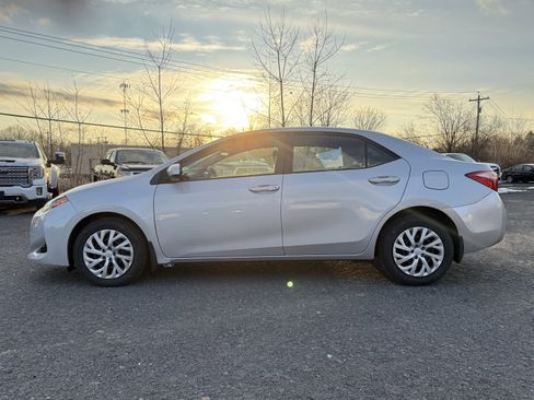Used 2017 Toyota Corolla L image 6