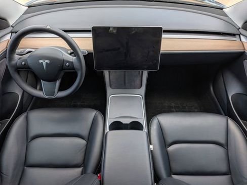 Used 2023 Tesla Model 3 Standard Range image 28