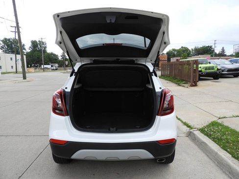 Used 2021 Buick Encore Preferred AWD/4WD image 25