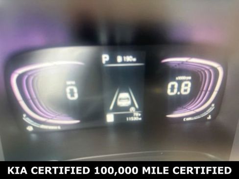 Certified 2025 Kia Soul LX image 3