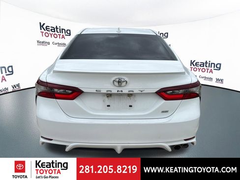 Used 2023 Toyota Camry SE image 6
