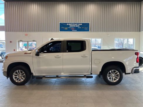 Used 2023 Chevrolet Silverado 1500 LT w/ Z71 Off-Road Package image 8