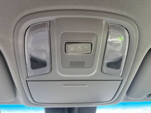 Certified 2022 Kia Niro EX FWD image 22