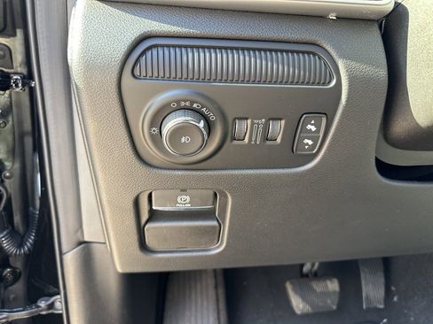 New 2024 Jeep Wagoneer 4WD w/ Premium Group I image 27