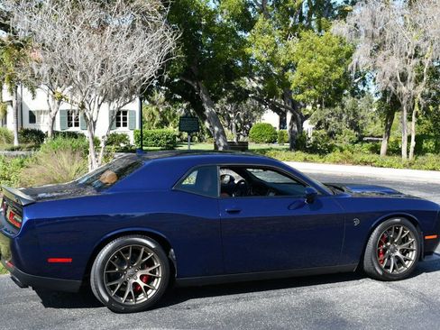 Used 2017 Dodge Challenger SRT Hellcat image 6