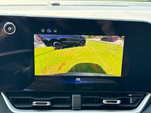 Used 2026 Chevrolet Equinox LT FWD image 16
