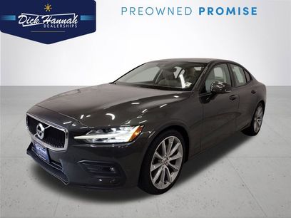 Used 2021 Volvo S60 T6 Momentum w/ Advanced Package