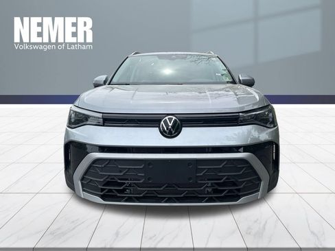 New 2026 Volkswagen Taos SE AWD/4WD image 5