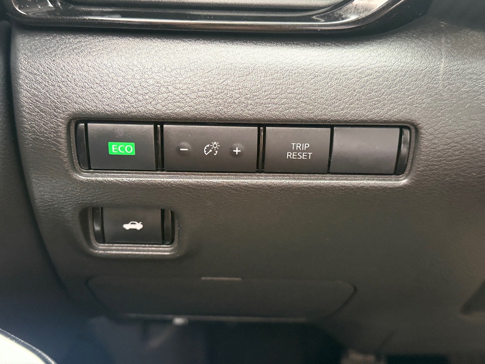 Used 2022 Nissan Sentra SR FWD image 31