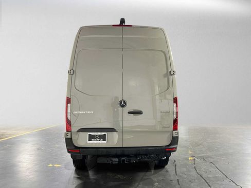 Used 2026 Mercedes-Benz Sprinter 2500 image 4