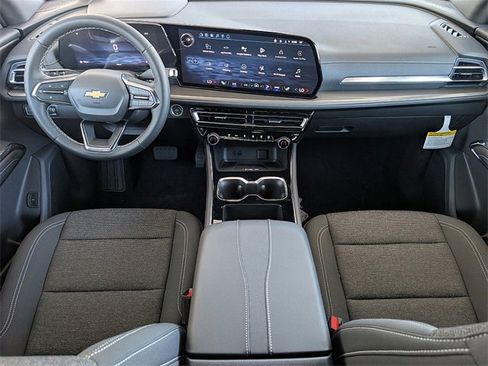 New 2026 Chevrolet Traverse LT w/ Sun and Wheel Package image 16