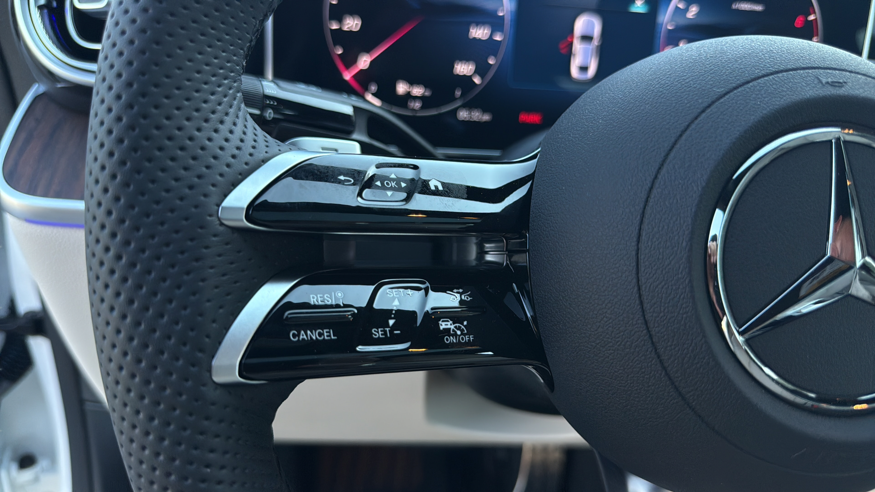 New 2026 Mercedes-Benz CLE 450 4MATIC Coupe image 25