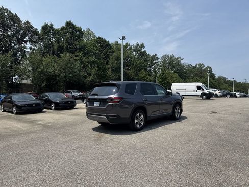 Certified 2025 Honda Pilot EX-L image 7