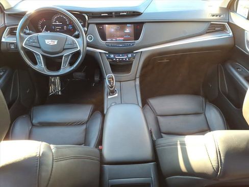 Used 2017 Cadillac XT5 Luxury w/ Driver Awareness Package image 7