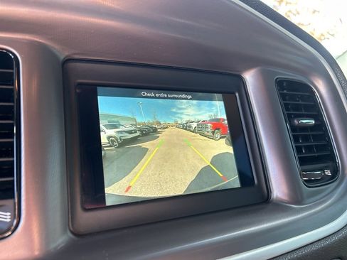 Used 2022 Dodge Charger SXT w/ Blacktop Package image 16
