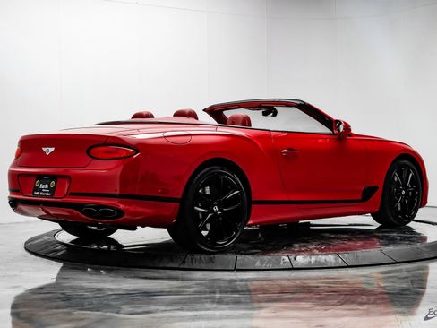 Used 2022 Bentley Continental GT image 18