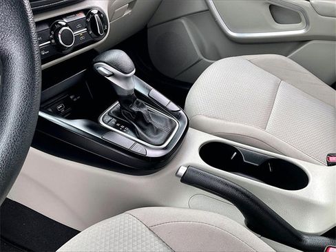 Used 2022 Kia Soul LX image 19