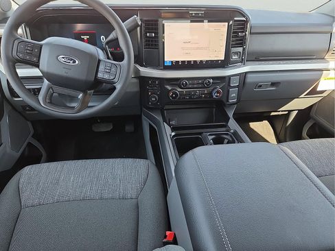 New 2026 Ford F250 XLT w/ XLT Premium Package AWD/4WD image 9