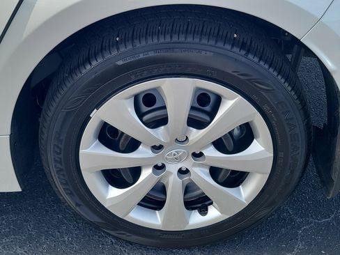 Used 2026 Toyota Corolla LE FWD image 9
