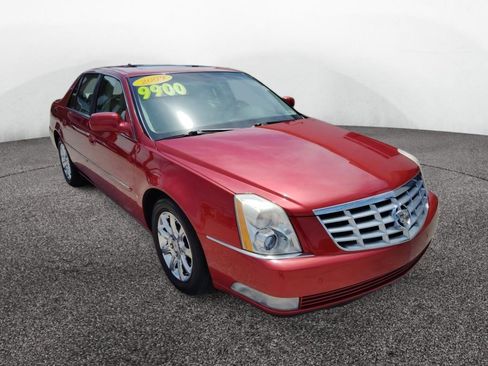 Used 2009 Cadillac DTS w/ Sun And Navigation Package FWD image 8