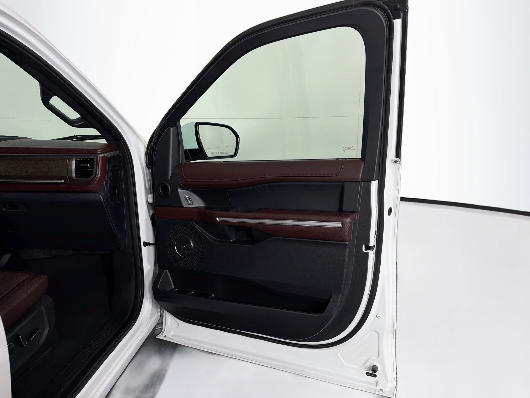 Used 2024 Ford Expedition Limited RWD image 35