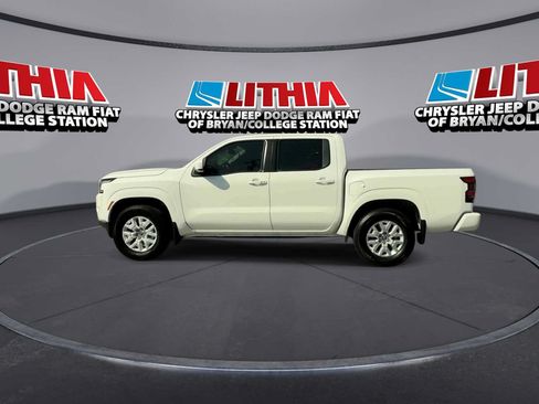 Used 2024 Nissan Frontier SV w/ SV Convenience Package RWD image 5