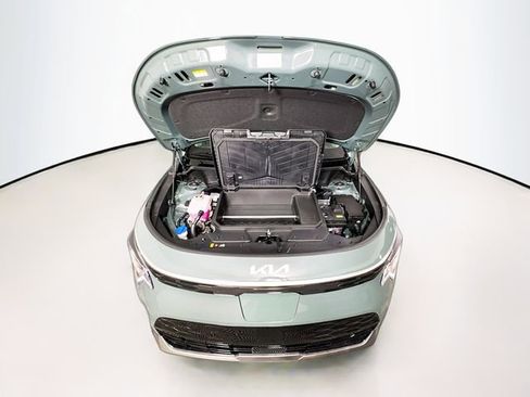 New 2026 Kia Niro Wind w/ Wind Preserve Package FWD image 12