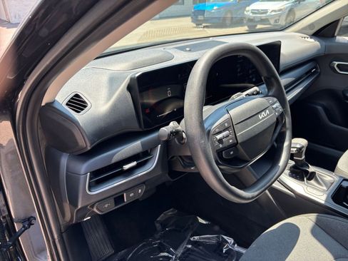 Used 2025 Kia K4 FWD image 34