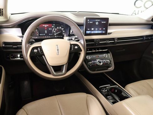 Used 2021 Lincoln Corsair Standard w/ Premium Package image 2