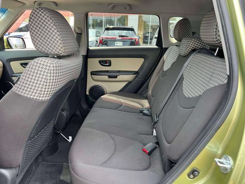 Used 2011 Kia Soul ! FWD image 10