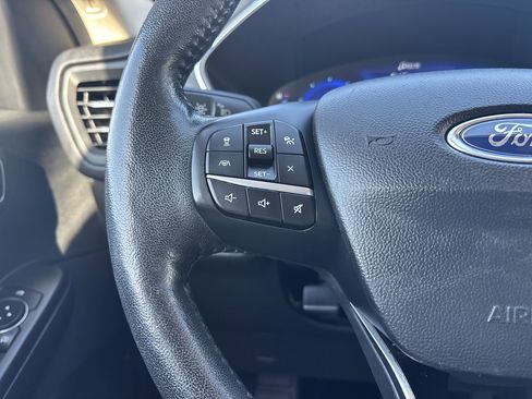 Certified 2020 Ford Escape Titanium image 29