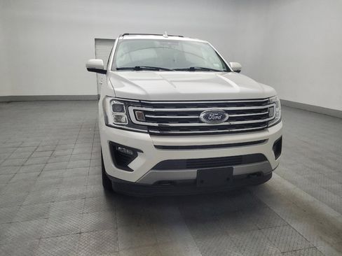 Used 2019 Ford Expedition XLT w/ Equipment Group 202A AWD/4WD image 14