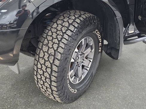 Used 2016 Nissan Frontier PRO-4X AWD/4WD image 31