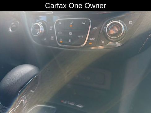 Used 2022 Chevrolet Equinox Premier FWD image 16