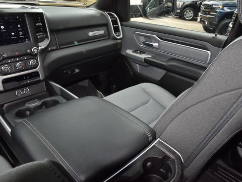 Used 2023 RAM 1500 Big Horn AWD/4WD image 17