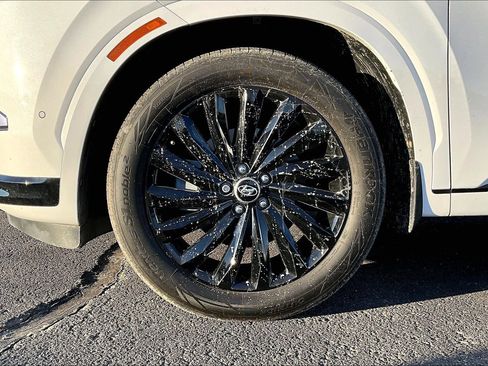 Used 2025 Hyundai Palisade Calligraphy image 8