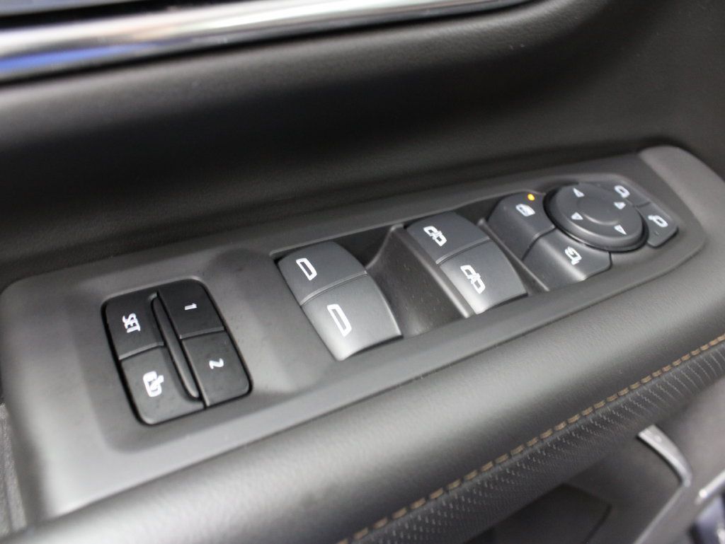 Used 2024 GMC Yukon XL AT4 w/ AT4 Premium Plus Package AWD/4WD image 78