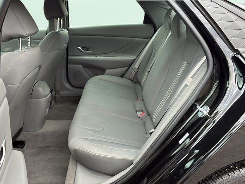 Certified 2025 Hyundai Elantra Sport FWD image 14