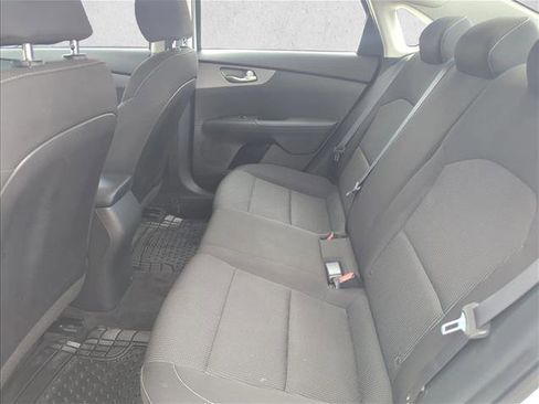 Used 2021 Kia Forte LXS FWD image 17