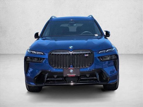 Used 2025 BMW X7 M60i image 2