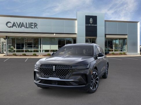 New 2026 Lincoln Nautilus Reserve image 2