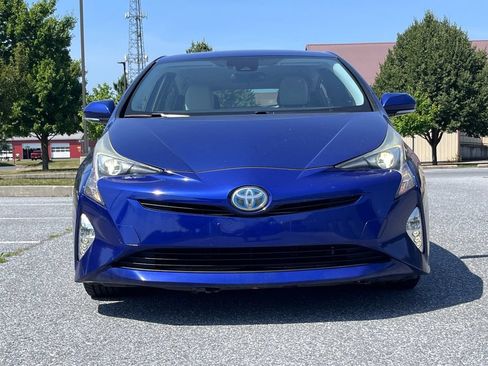 Used 2016 Toyota Prius Three Touring FWD image 3