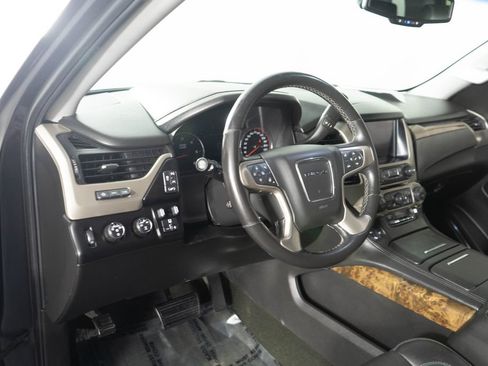Used 2016 GMC Yukon Denali w/ Open Road Package AWD/4WD image 16