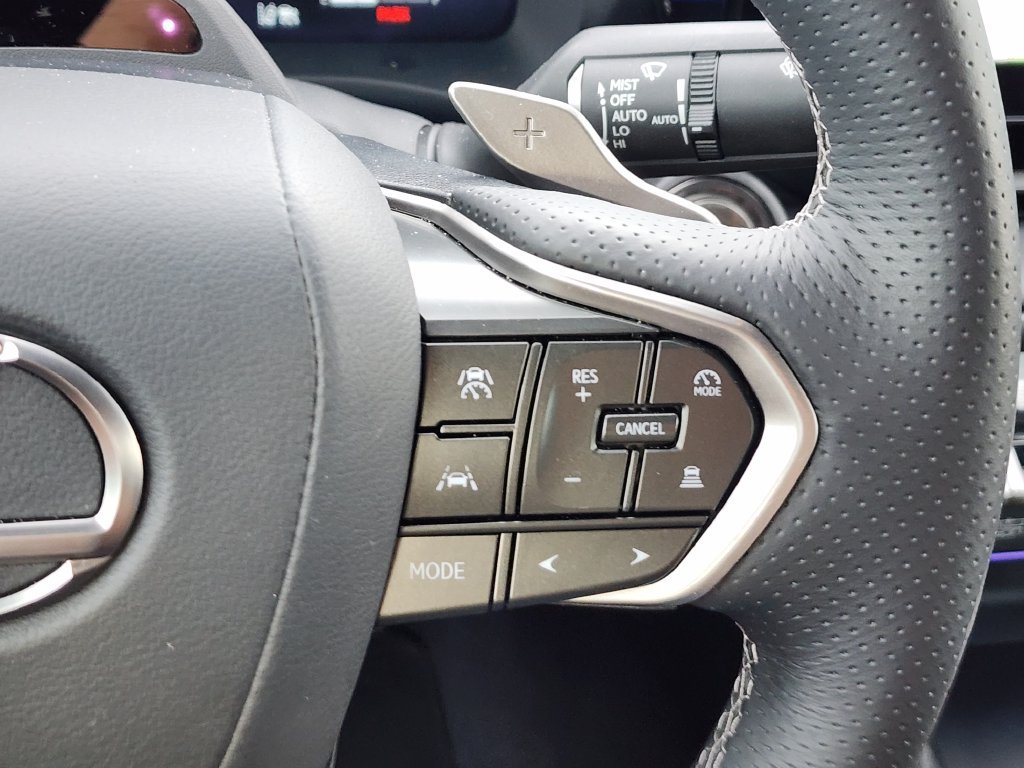 Used 2026 Lexus IS 350 F Sport w/ Technology Package RWD image 31