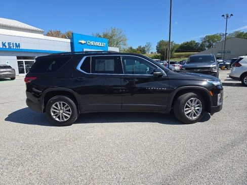 Used 2023 Chevrolet Traverse LT image 11
